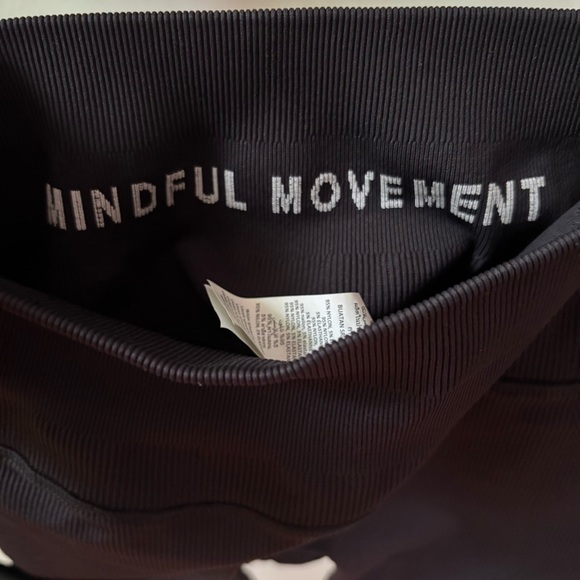 ALO Yoga Women's 5" Seamless Ribbed Favorite Short Size XS Stretchy - Picture 6 of 11